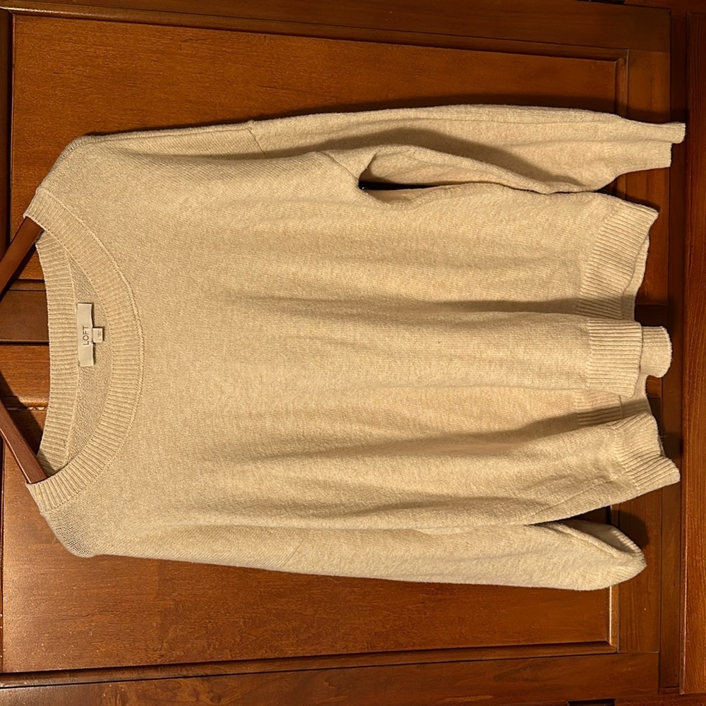 Women’s Loft Sweater in light tan - NEVER WORN - Size L